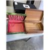 Image 2 : 2 BOXES OF COLLECTIBLES