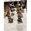 Image 1 : LOT OF FIGURINES