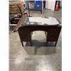 Image 1 : ANTIQUE VANITY DRESSER