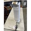 Image 2 : PELONIS TOWER HEATER WITH REMOTE WORKING