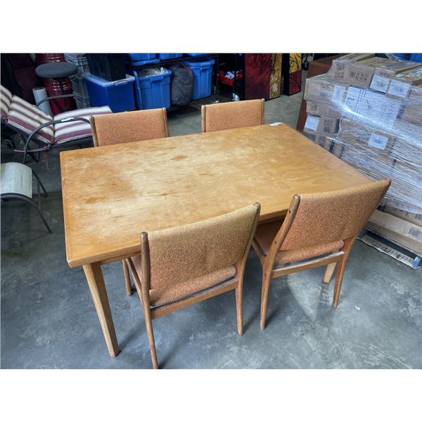 VINTAGE TEAK DRAW LEAF DINING TABLE WITH 4 UPHOLSTERED DINING CHAIRS