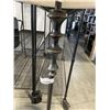 Image 3 : MODERN FLOOR LAMP