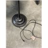 Image 4 : MODERN FLOOR LAMP