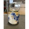 Image 4 : ANTIQUE HANDLED VASE AND PORCELAIN GIRL WITH BOQUET FIGURE