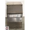 Image 1 : MANITOWOC AIR  COOLED UNDER COUNTER ICE MACHINE