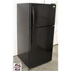 Image 2 : WHIRLPOOL 18.2 CU.FT 30" REGRIGERATOR