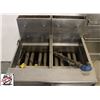 Image 3 : 4-BANK PITCO FRIALATOR DEEPFRYER LINE W/ MIDDLE