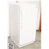 Image 2 : KENMORE COMPACT 24" UPRIGHT FREEZER