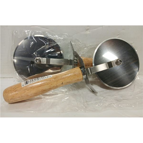 TWO NEW 4" COMMERCIAL PIZZA CUTTERS - JR7400