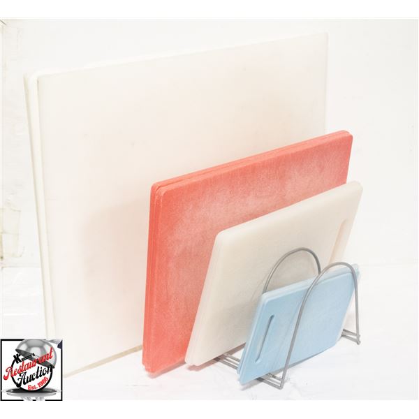 CUTTING BOARD RACK WITH 10 ASSORTED CUTTING BOARDS