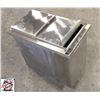 Image 1 : 22.5" X 11" X 20" STAINLESS STEEL ICE BIN
