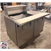 Image 2 : TRUE 48" MEGA TOP PREP TABLE * MISSING LID COVER *