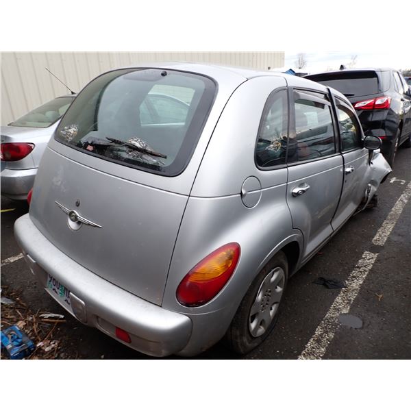 Vehicle photo 3