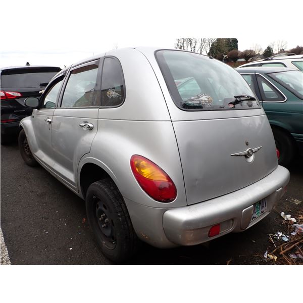 Vehicle photo 4