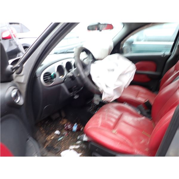 Vehicle photo 5