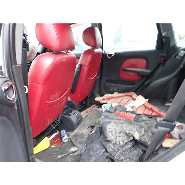 Vehicle photo 6