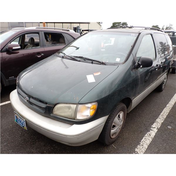 1999 Toyota Sienna