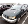 Image 1 : 1999 Toyota Sienna