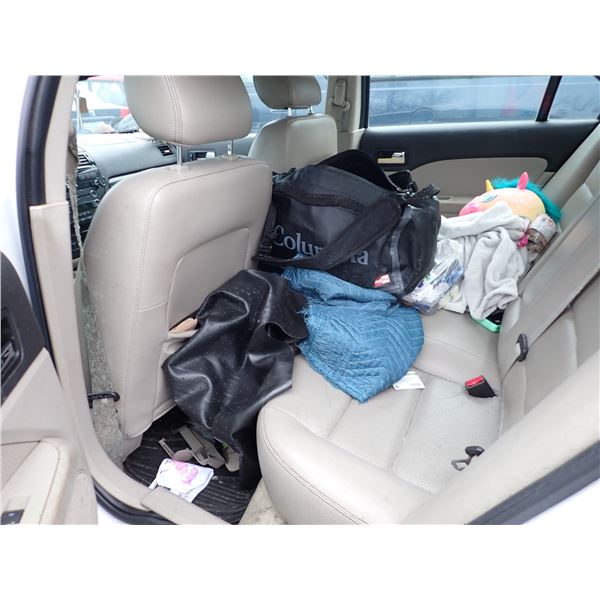 Vehicle photo 6