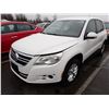 Image 1 : 2011 Volkswagen Tiguan