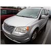 Image 1 : 2010 Chrysler Town and Country