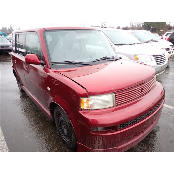 Vehicle photo 2