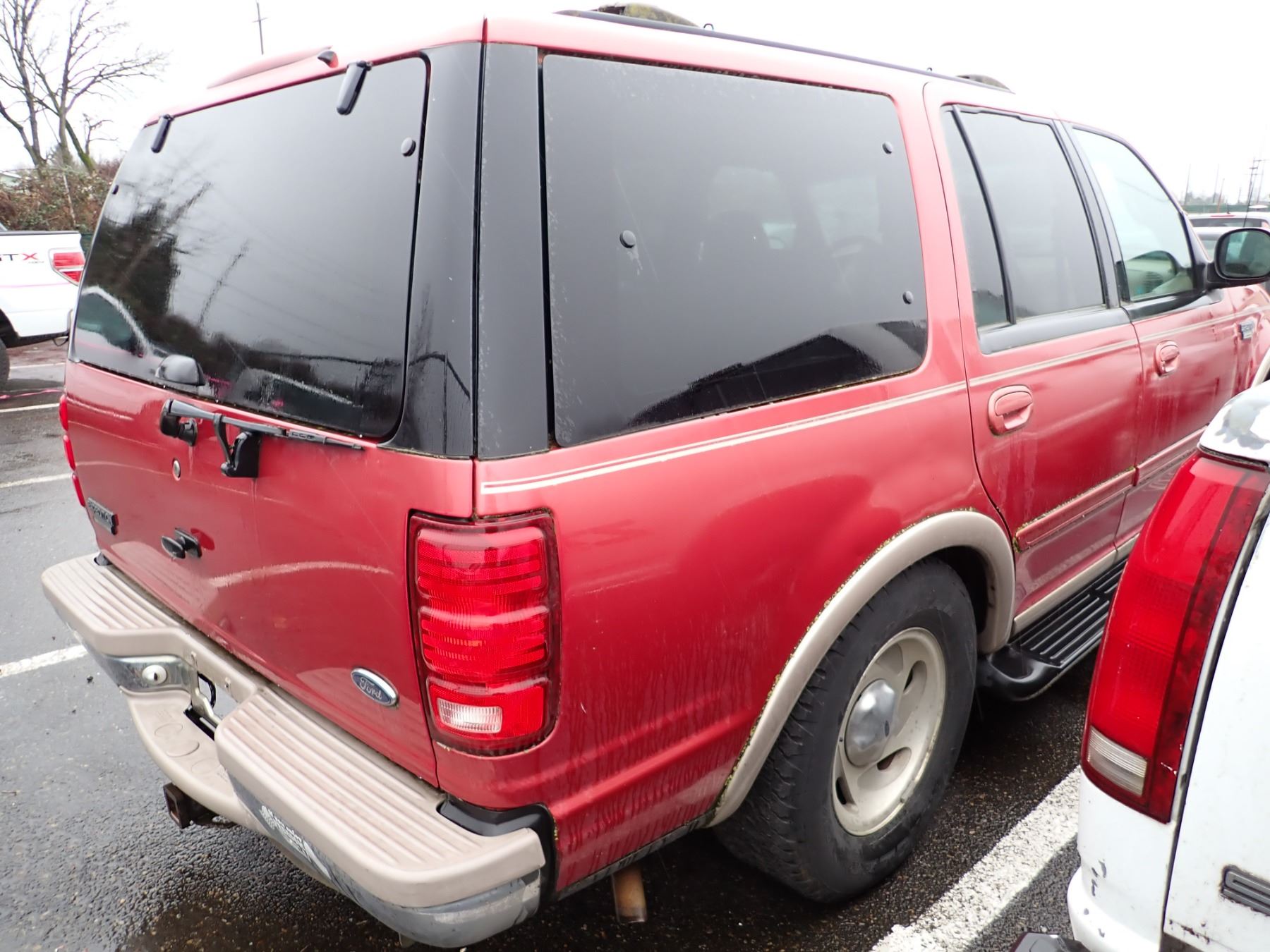 1998 Ford Excursion 1998 Ford Expedition - Speeds Auto Auctions