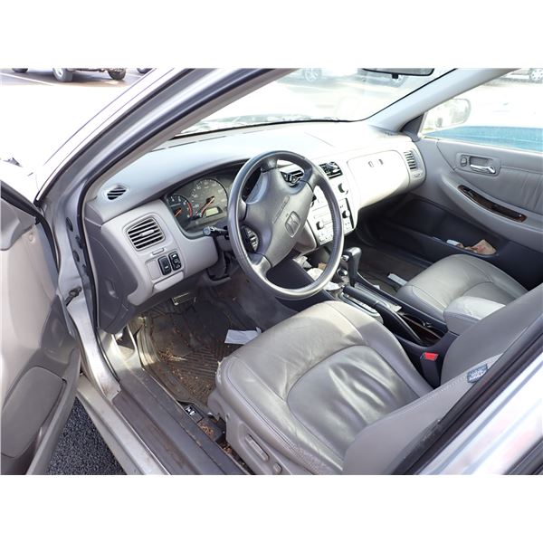Vehicle photo 5