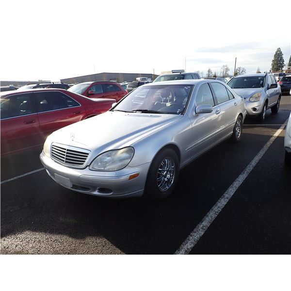 2000 Mercedes-Benz S500