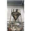 Image 1 : 10 HL TANK STAINLESS STEEL GRIST HOPPER WITH CUSTOM AUGER SYSTEM WITH APPROX. 40' OF AUGER