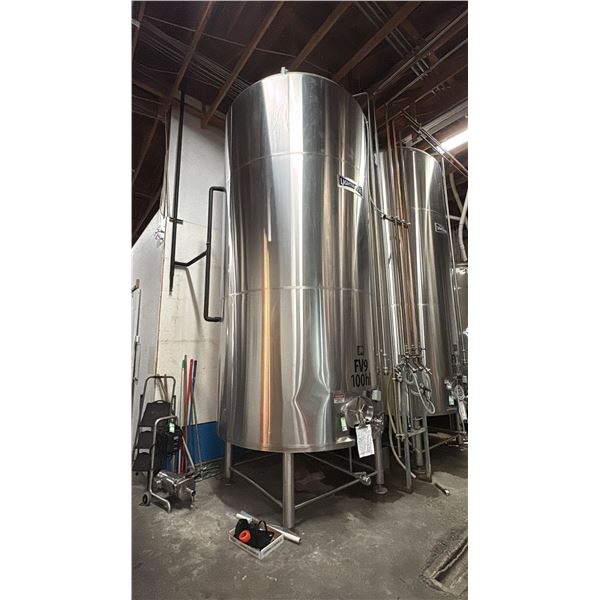 100 HL JACKETED FERMENTING VESSEL/TANK APPROX 20FT HIGH,