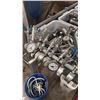 Image 3 : TUB OF STAINLESS FITTINGS