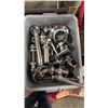Image 2 : TUB OF STAINLESS FITTINGS