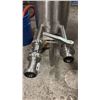 Image 2 : STAINLESS GRANT