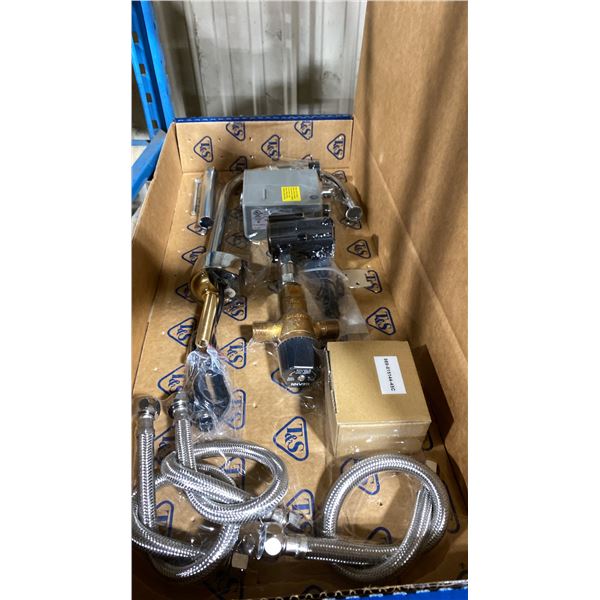 T&S EC-3100-7XF1THG 8" GOOSENECK CHECKPOINT ELECTRONIC SENSOR FAUCET *IN BOX*