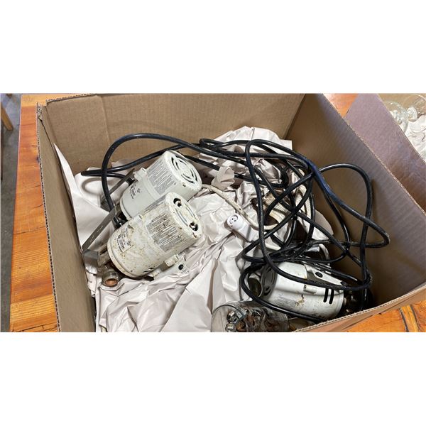 BOX OF WHITE 115V COMMERCIAL ELECTRIC NON SUBMERSIBLE INDOOR PUMPS