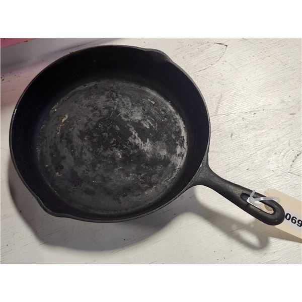 Good Used 10-1/2" Cast Iron Skillet