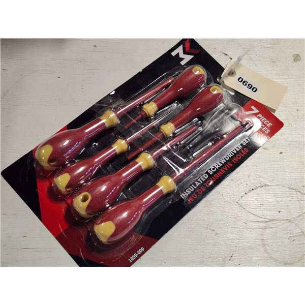 New Benchmark 6pc. Insulated Screwdriver Set