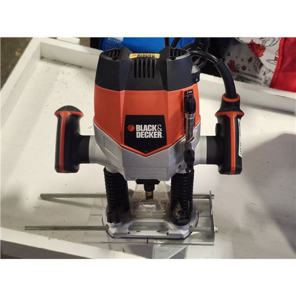 Black & Decker Plunge Router