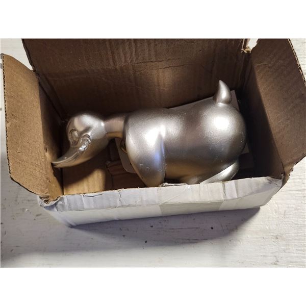 New Mad Duck Hood Ornament - Mat Finish