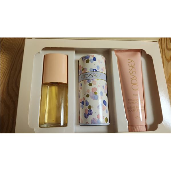 Vintage Avon Fragrance Temptations Gift Collection