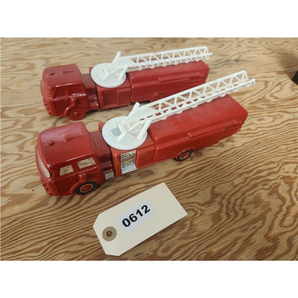 Vintage Avon Collectible Pieces - Talc Firetrucks