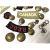 Image 2 : Buttons & Badge Military LOT
