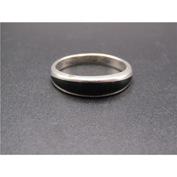 Vintage Sterling Silver and Black Stone Minimalist Ring, Size 7