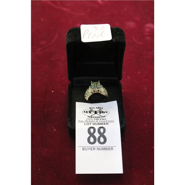 Silver w/Emerald Stones Fashion Ring 7.0G Ring