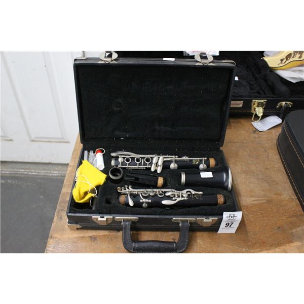 Kenochia Clarinet w/Case