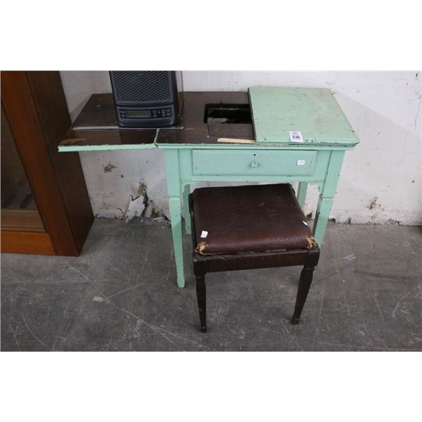 Vintage Singer Sewing Mahcine w/Worktable/Bench