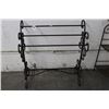 Image 1 : Metal Quilt Rack