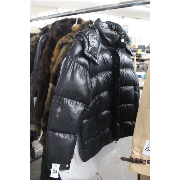 Moncler Ladie's Black Winter Jacket w/Bag - Not Authenticated
