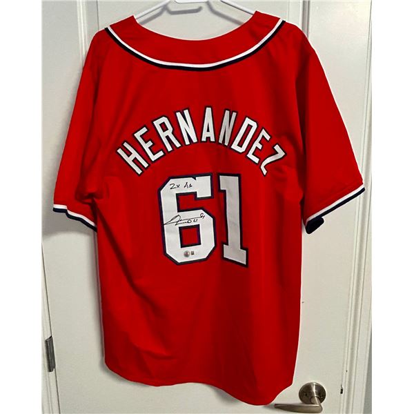 Livan Hernandez Autographed Baseball Jersey (Beckett Auth)